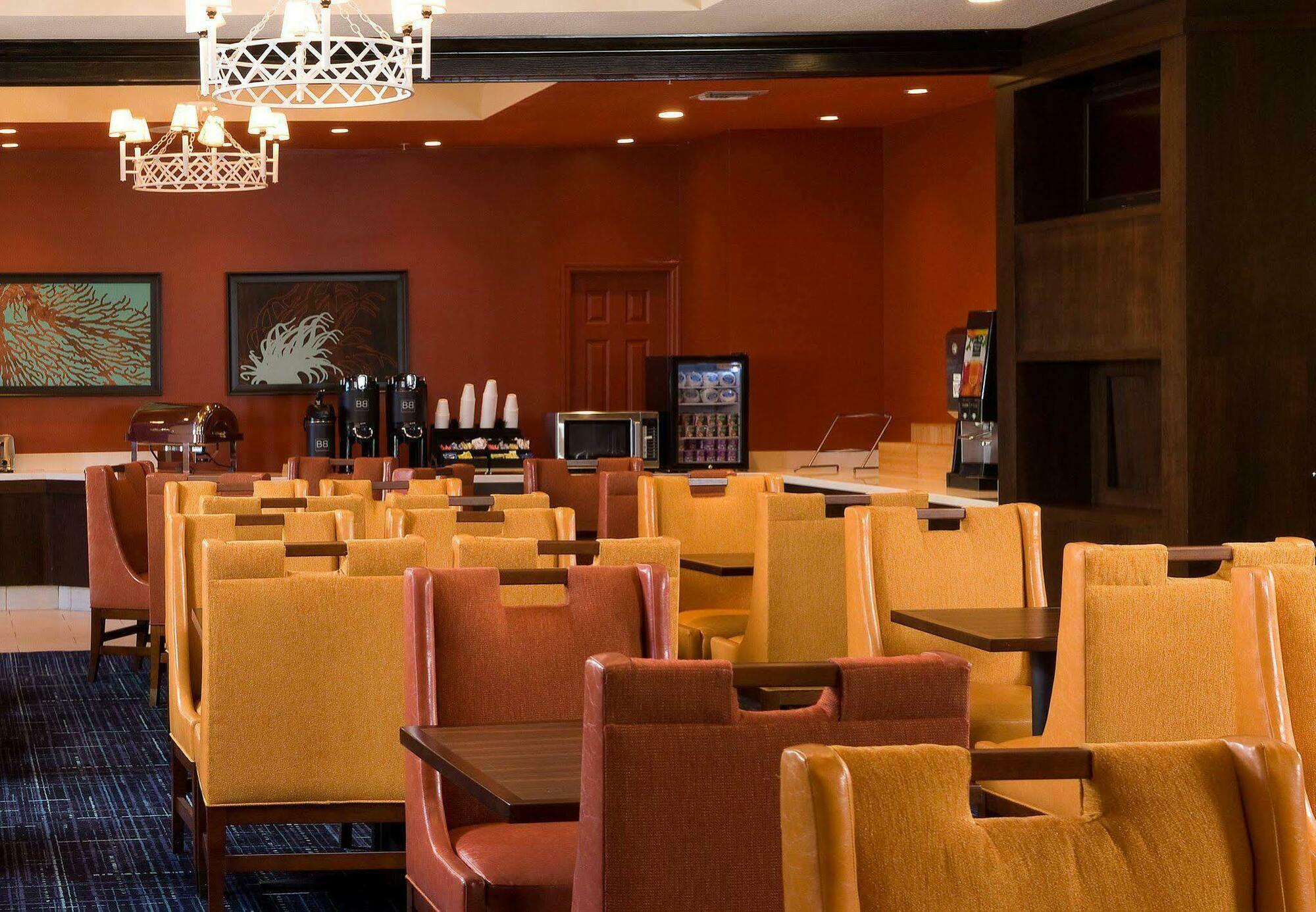 Fairfield Inn & Suites By Marriott Orlando Lake Buena Vista Restaurante foto