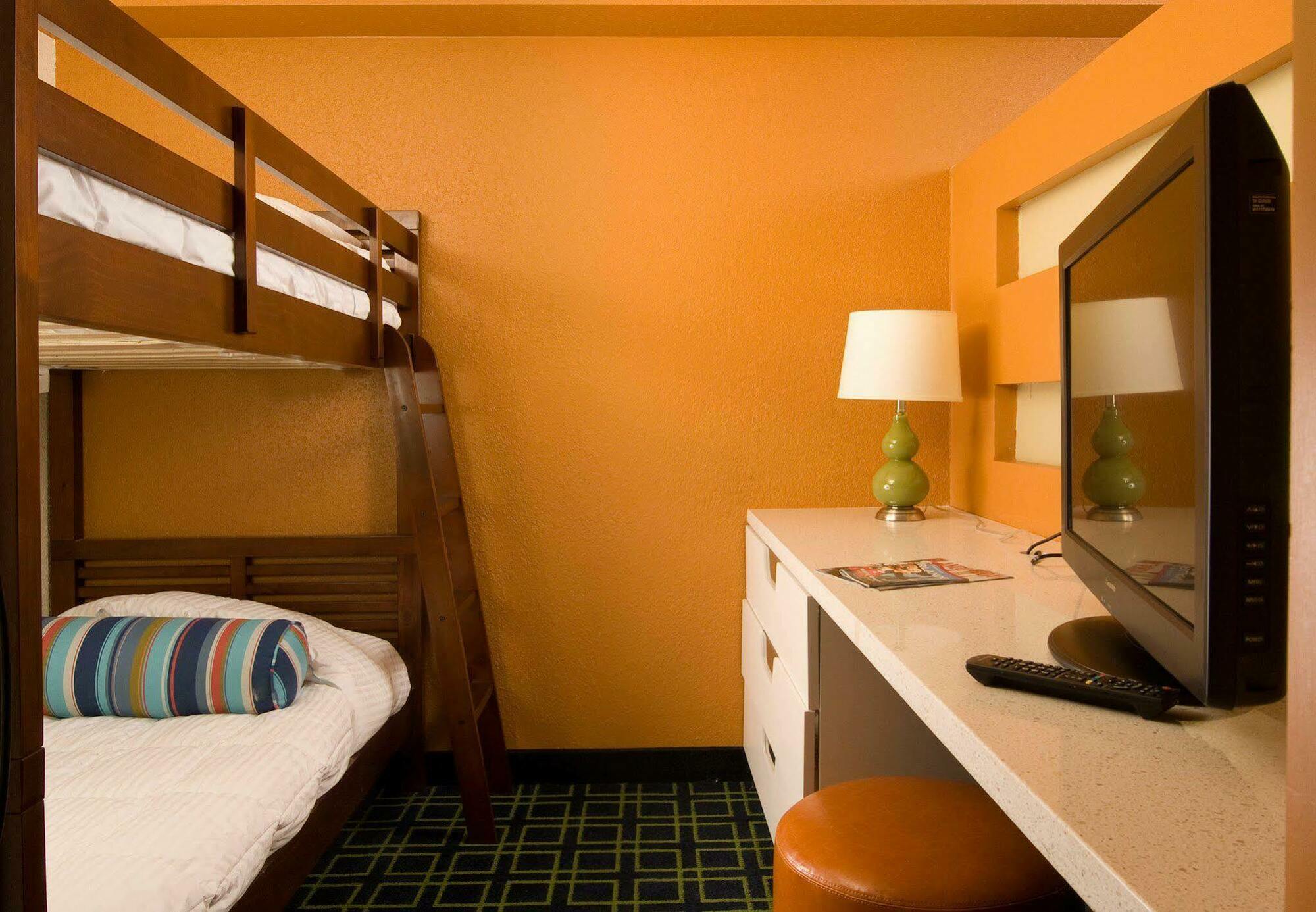 Fairfield Inn & Suites By Marriott Orlando Lake Buena Vista Quarto foto