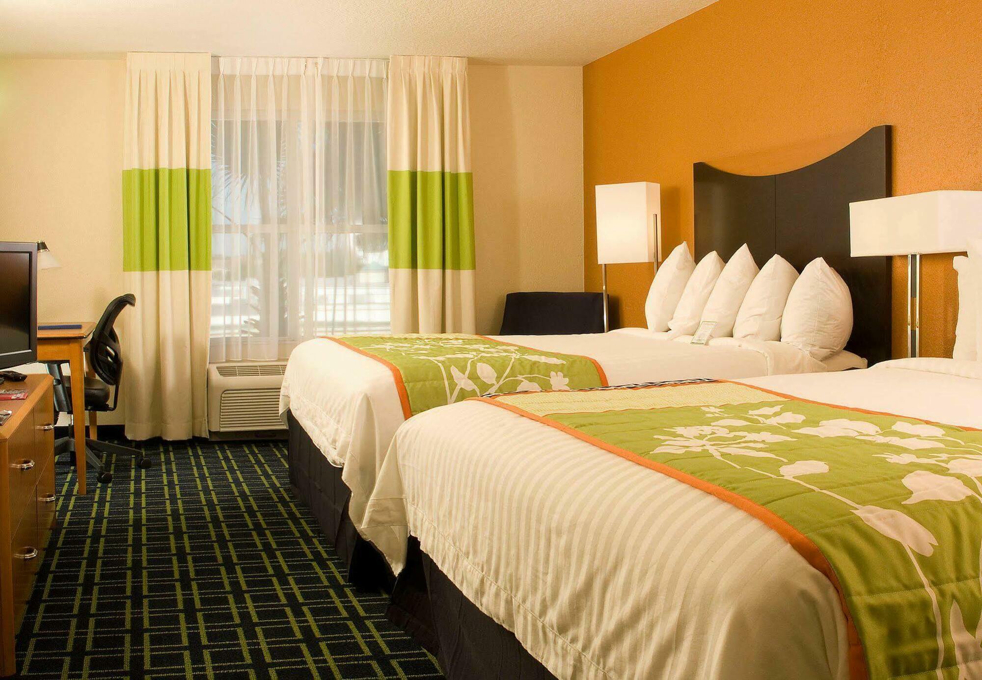 Fairfield Inn & Suites By Marriott Orlando Lake Buena Vista Exterior foto